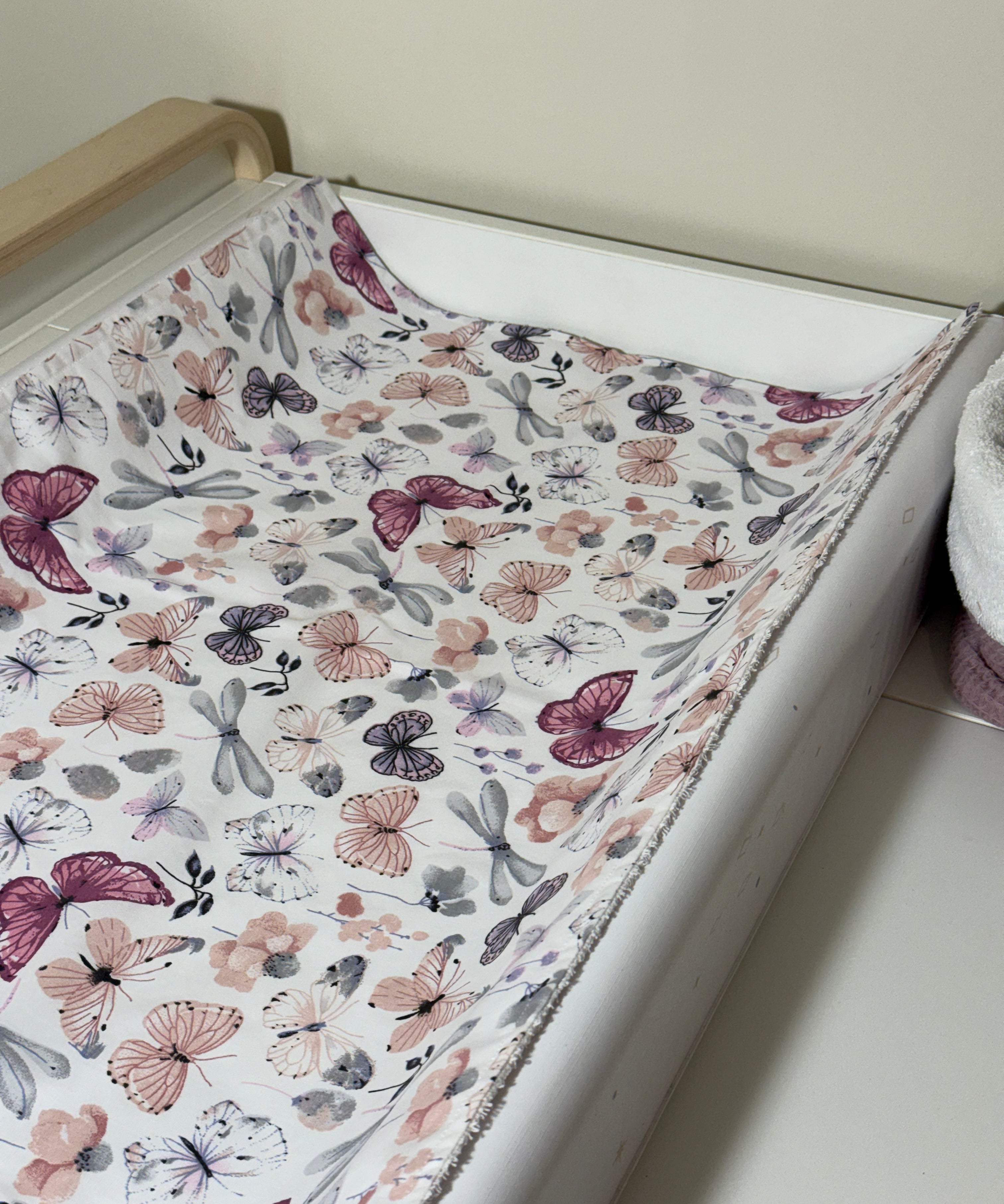 Mitruma necaurlaidīgs paladziņš