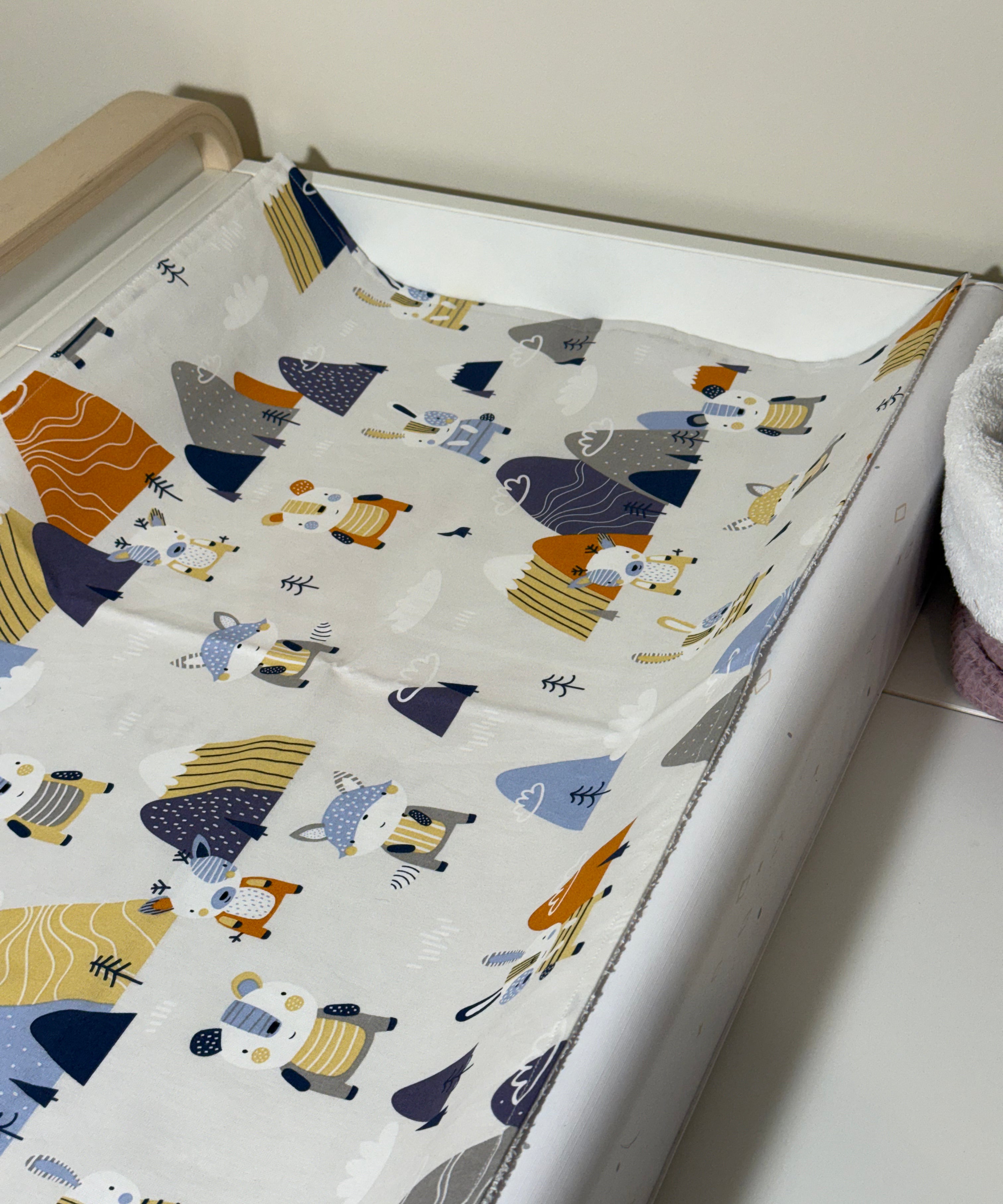 Mitruma necaurlaidīgs paladziņš